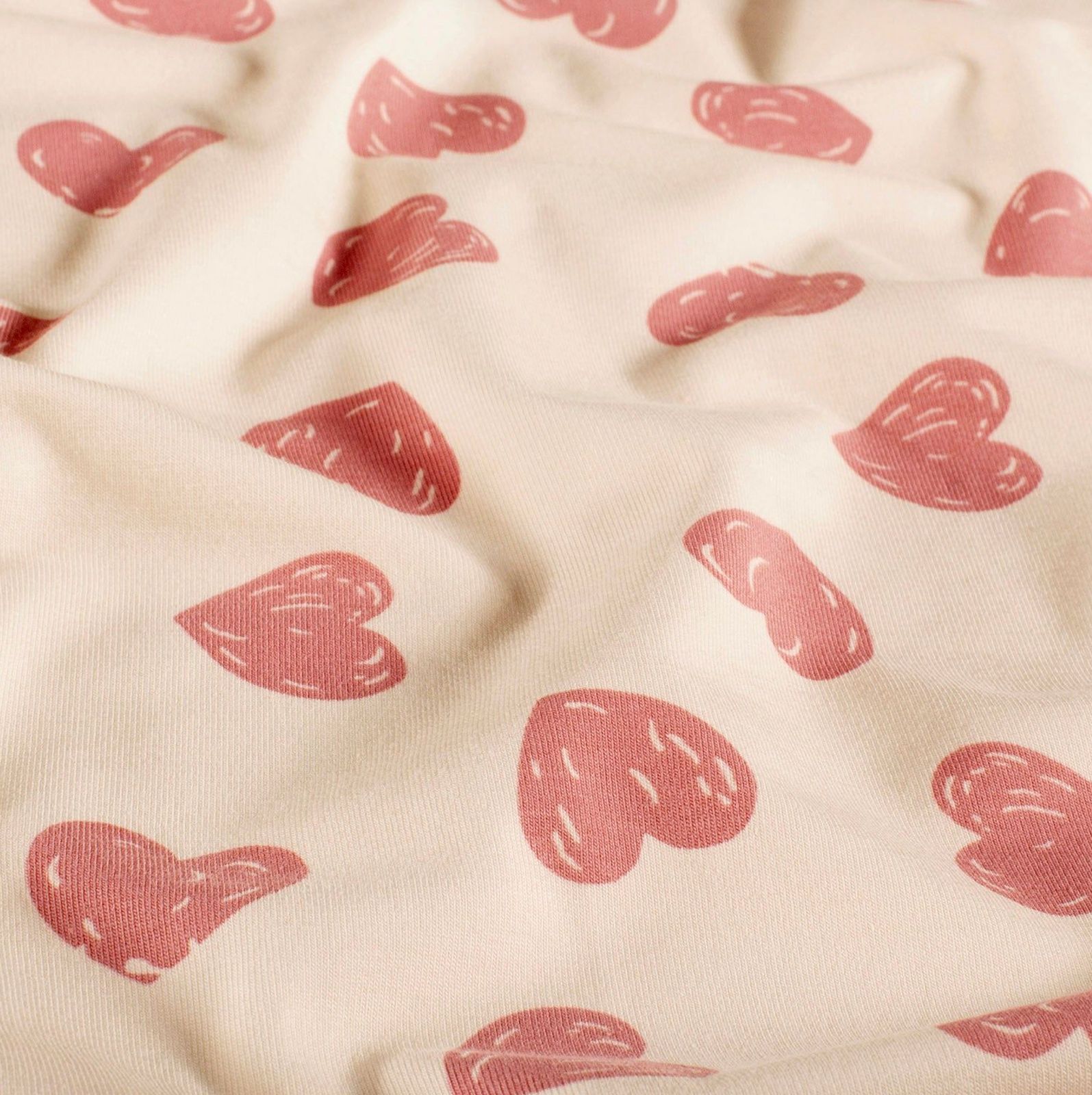 M13 – Halvány barack, szívekkel